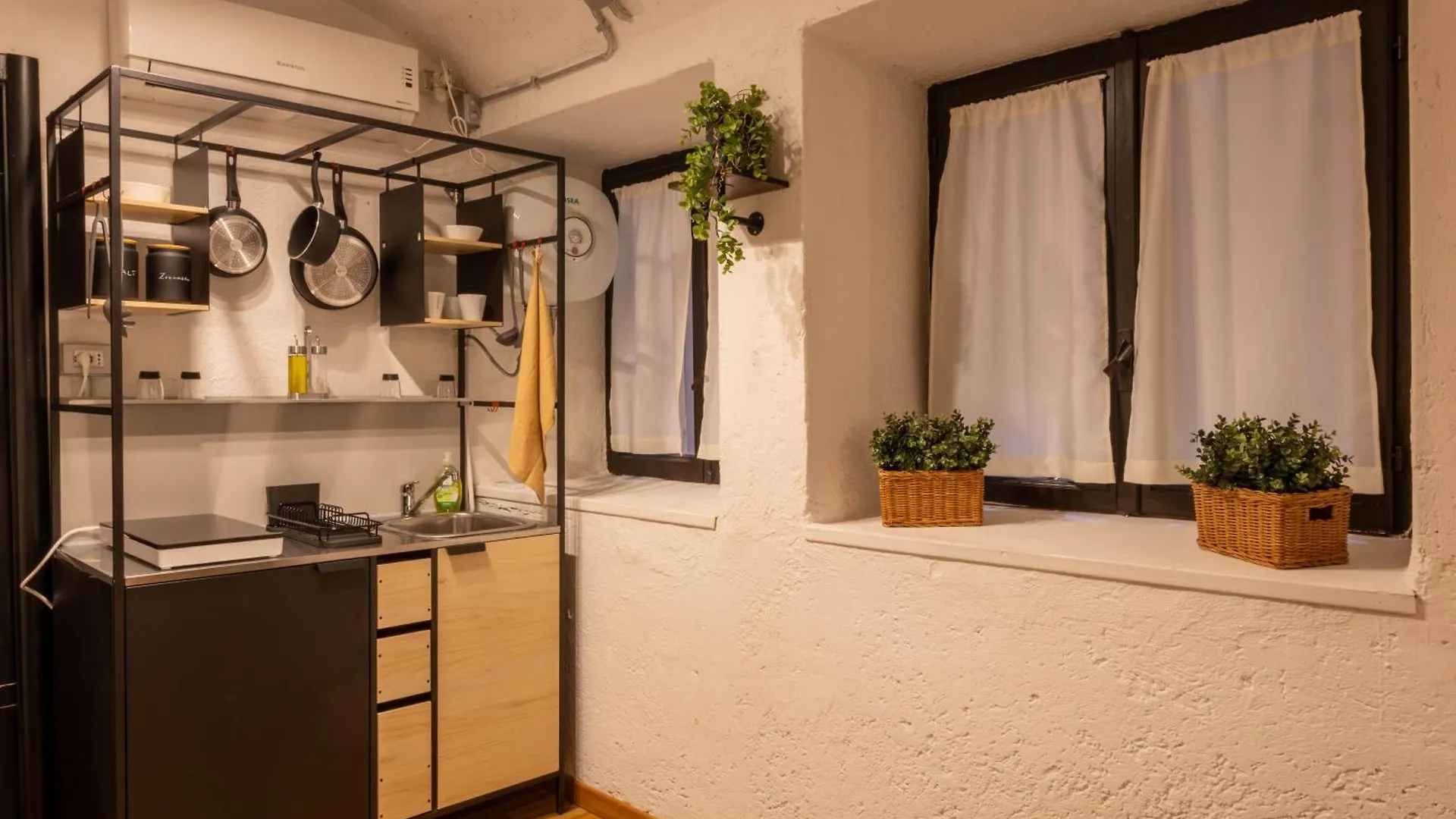 Domus Laura Rione Monti Apartment Rome Italy